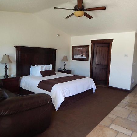 ווילסטון Winterton Suites מראה חיצוני תמונה