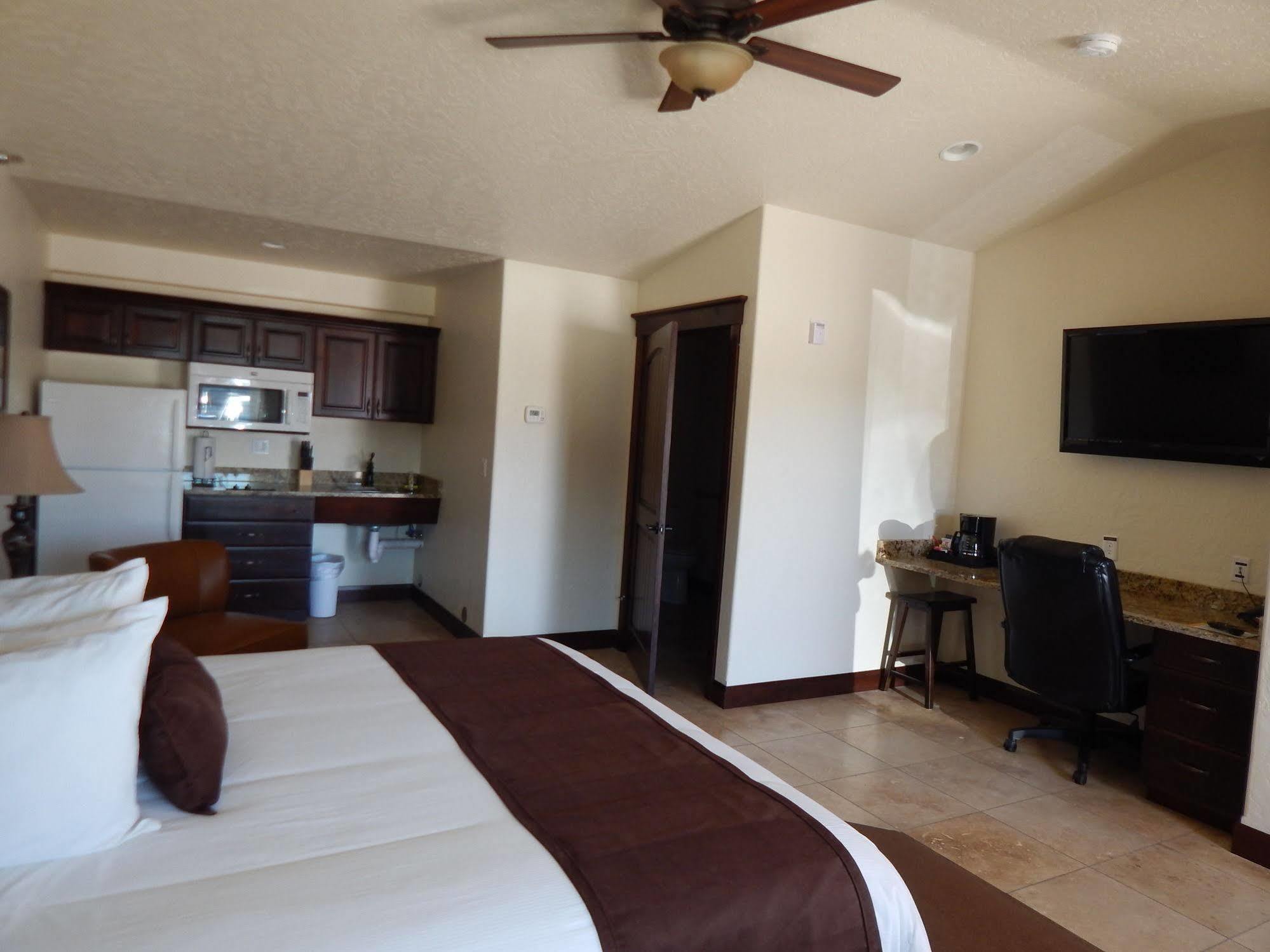 ווילסטון Winterton Suites מראה חיצוני תמונה